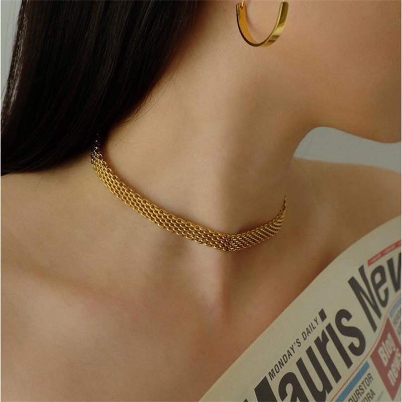 Alice Necklace